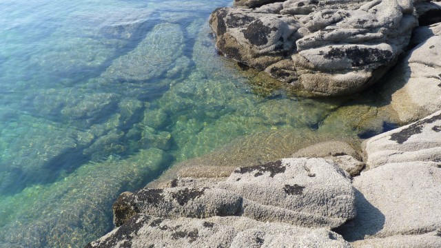 Les rochers et la mer…