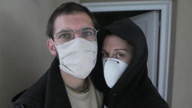03 Novembre: couple  pandémique
